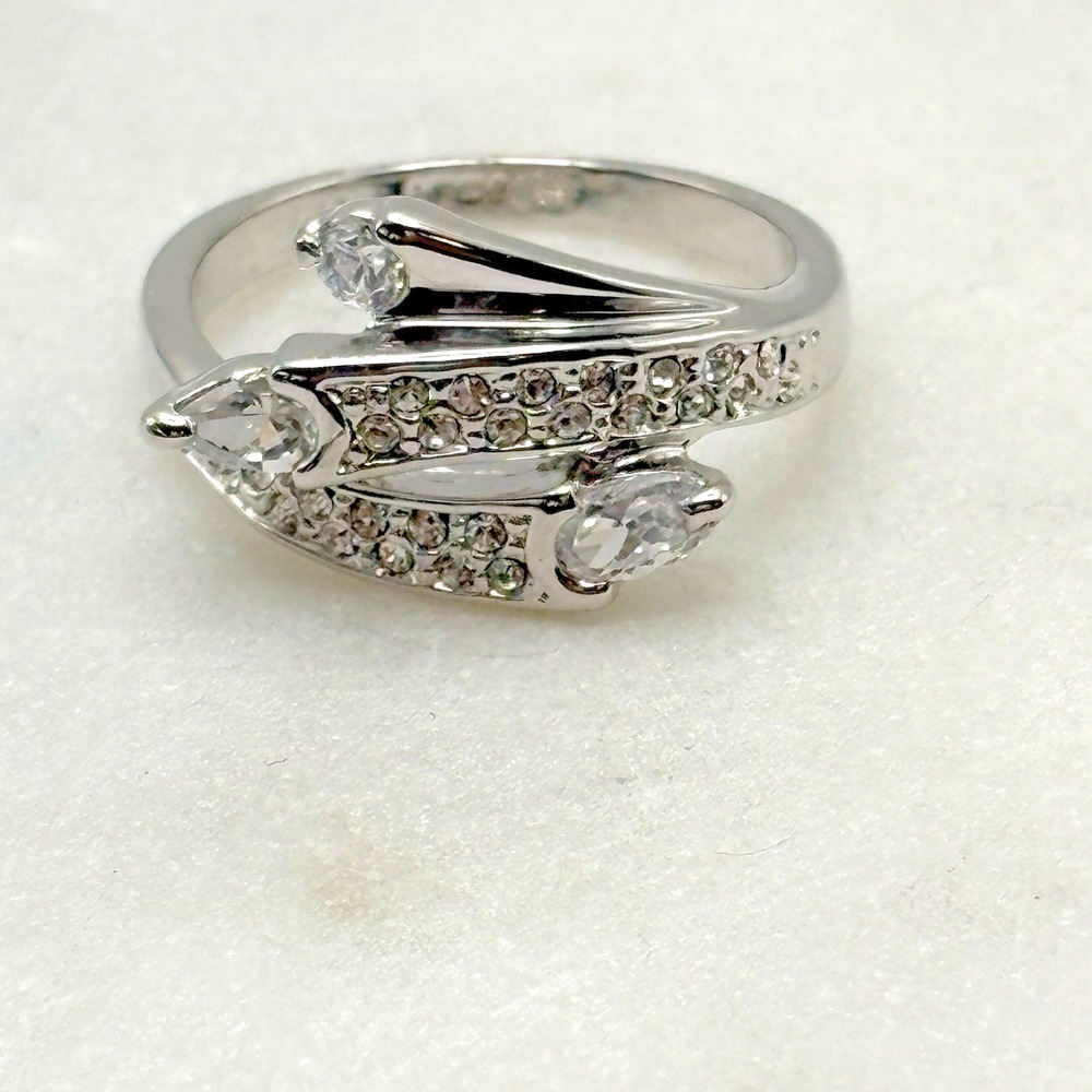 Rhodium Plated Cocktail Ring Size 9 Party Gift NWOT Camille Lucie Band